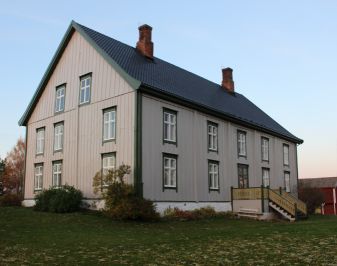 110 01 Stange pg Fasader SV 2015 10