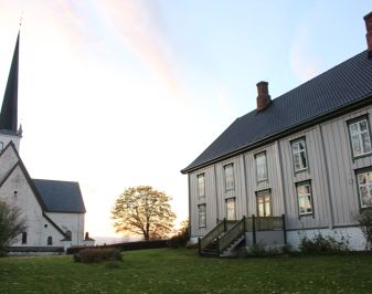 Stange pg og kirke