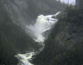 Naturlandskap med foss