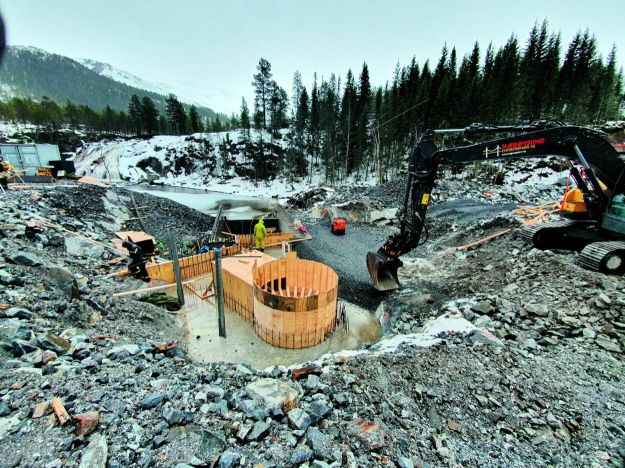 Kraftverket i Hellifossen under konstruksjon
