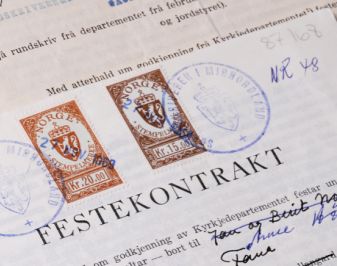 Nærbilde av gammel festekontrakt