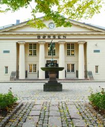 Bilde av Børsbygningen i Oslo.