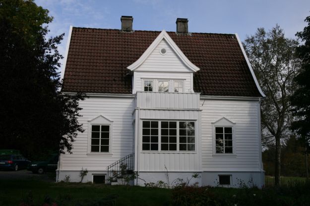 Lindaas kapellanbustad Austrheim