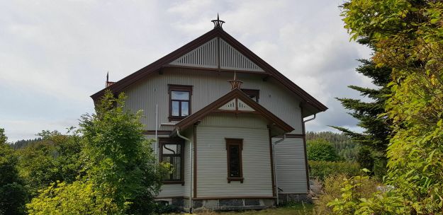 Hedrum prestebolig gavl side